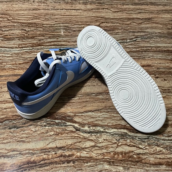 Nike - Picture 17 of 17